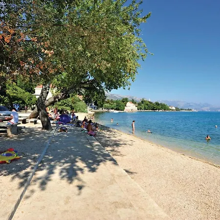 In Kastel Luksic With Wifi Appartamento